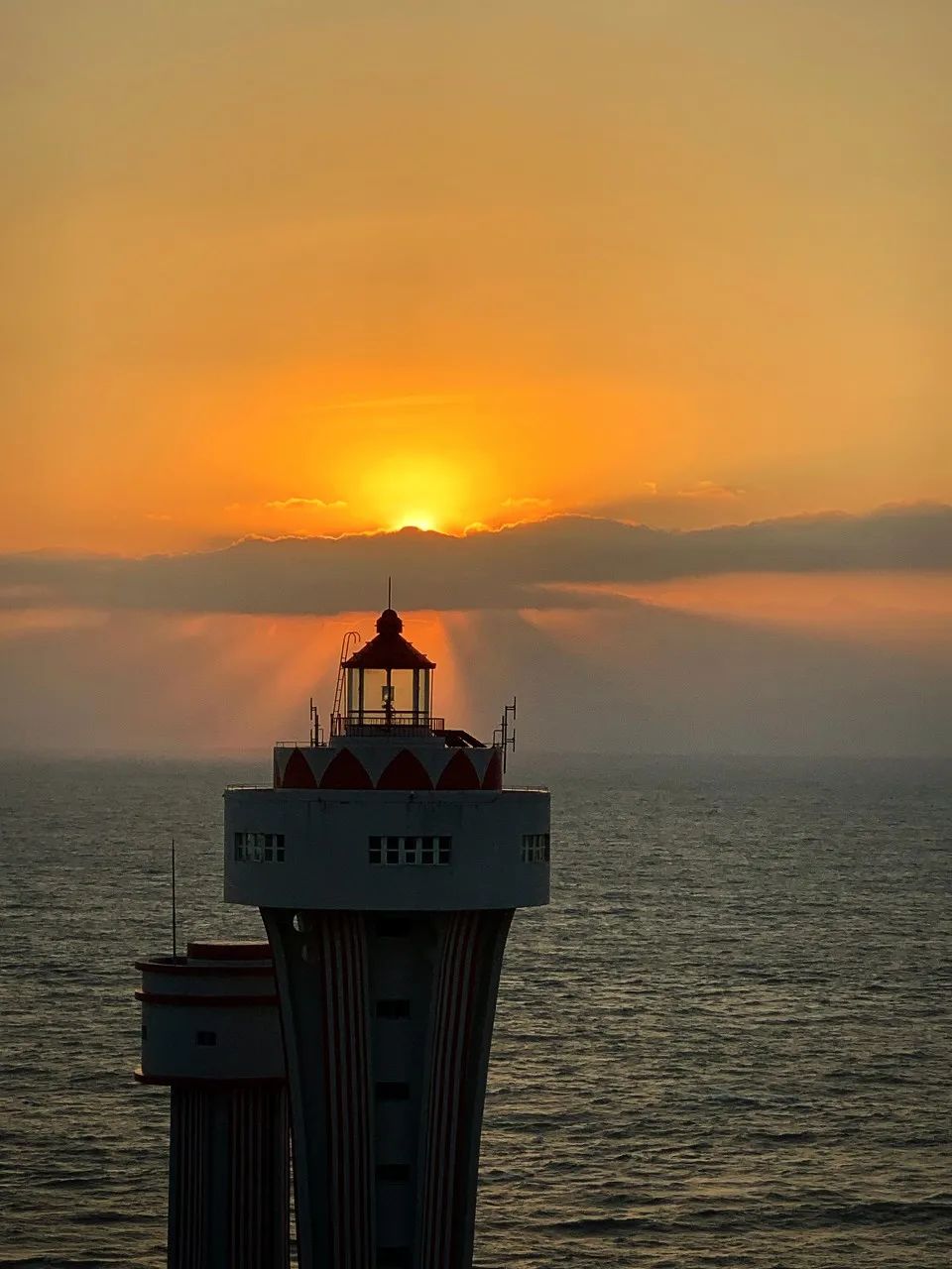 Image related to Zhanjiang: A Seafood Paradise That Will Blow Your Mind! Stunning Sea Views Rivaling Sanya + Mouthwatering Delights to Wow Your Feed – Worth the Trip for Food Alone