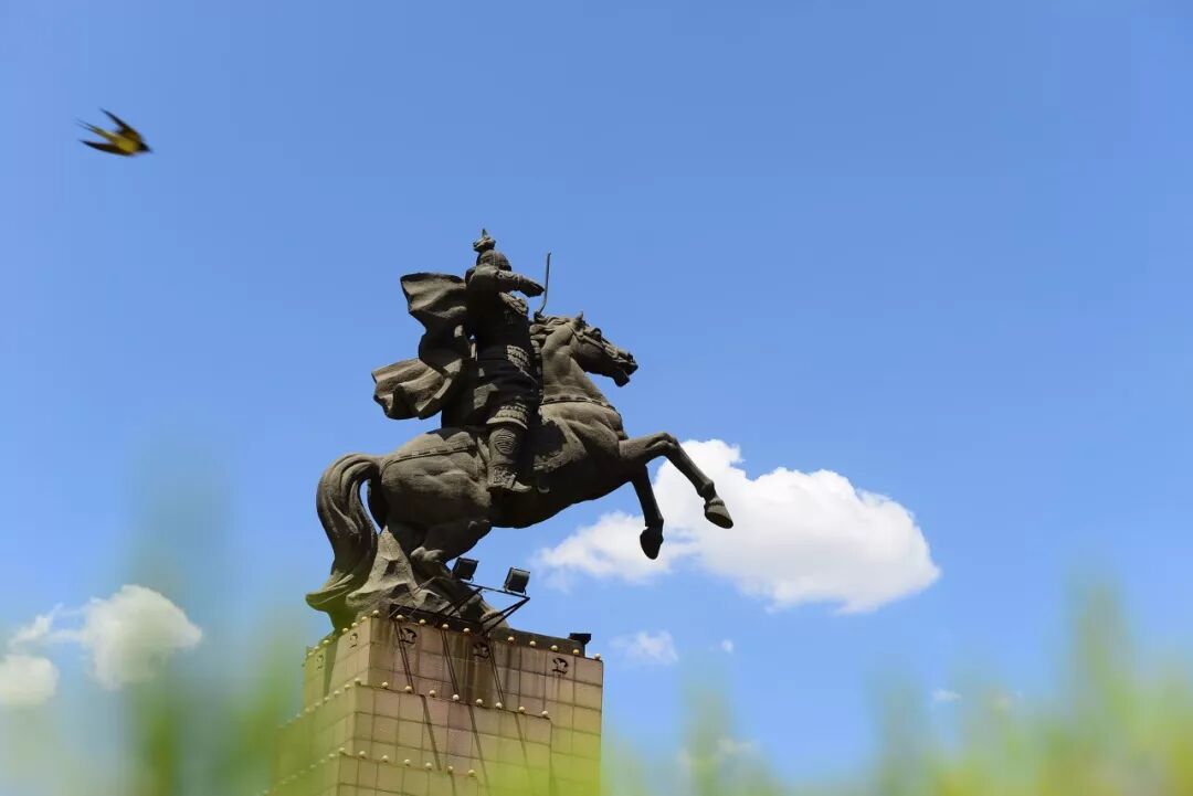 Image related to Kaifeng: From Bianjing of the Northern Song Dynasty to a Historic City Today—The Bustling Memories in Along the River During the Qingming Festival and the Sorrow of a Million Farewells