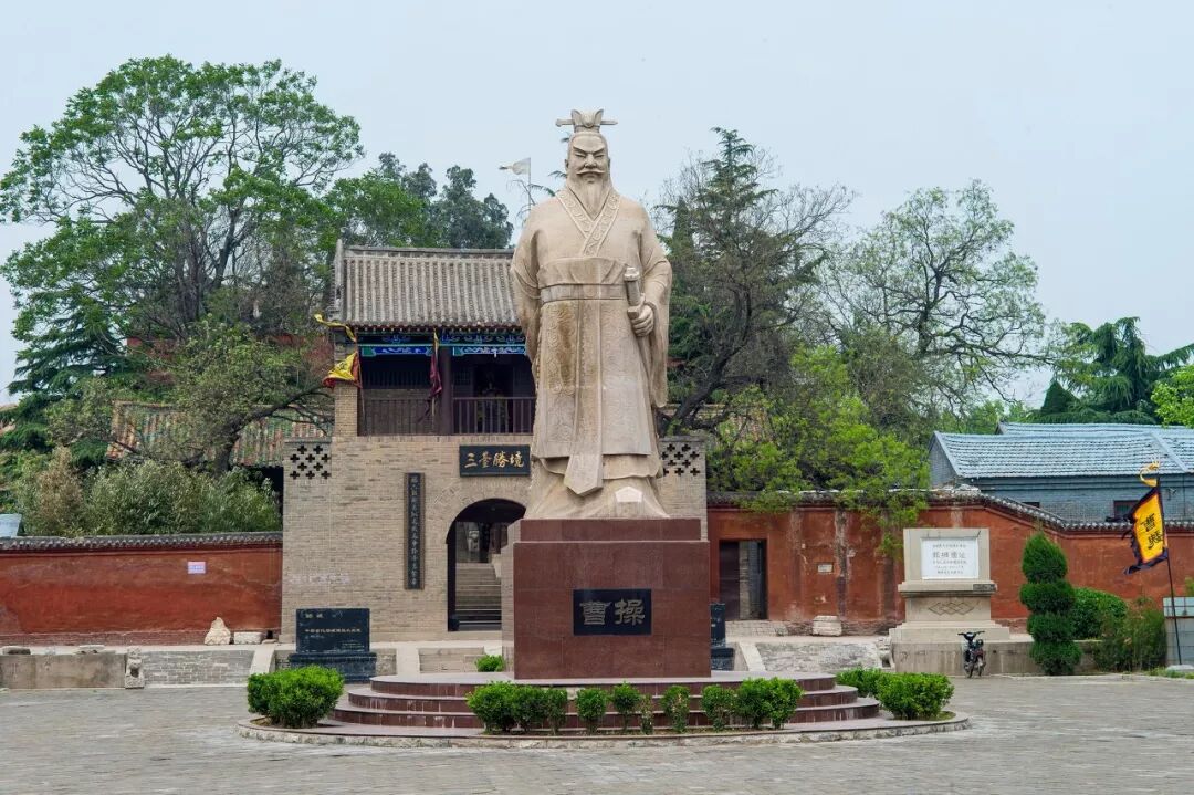Image related to Kaifeng: From Bianjing of the Northern Song Dynasty to a Historic City Today—The Bustling Memories in Along the River During the Qingming Festival and the Sorrow of a Million Farewells