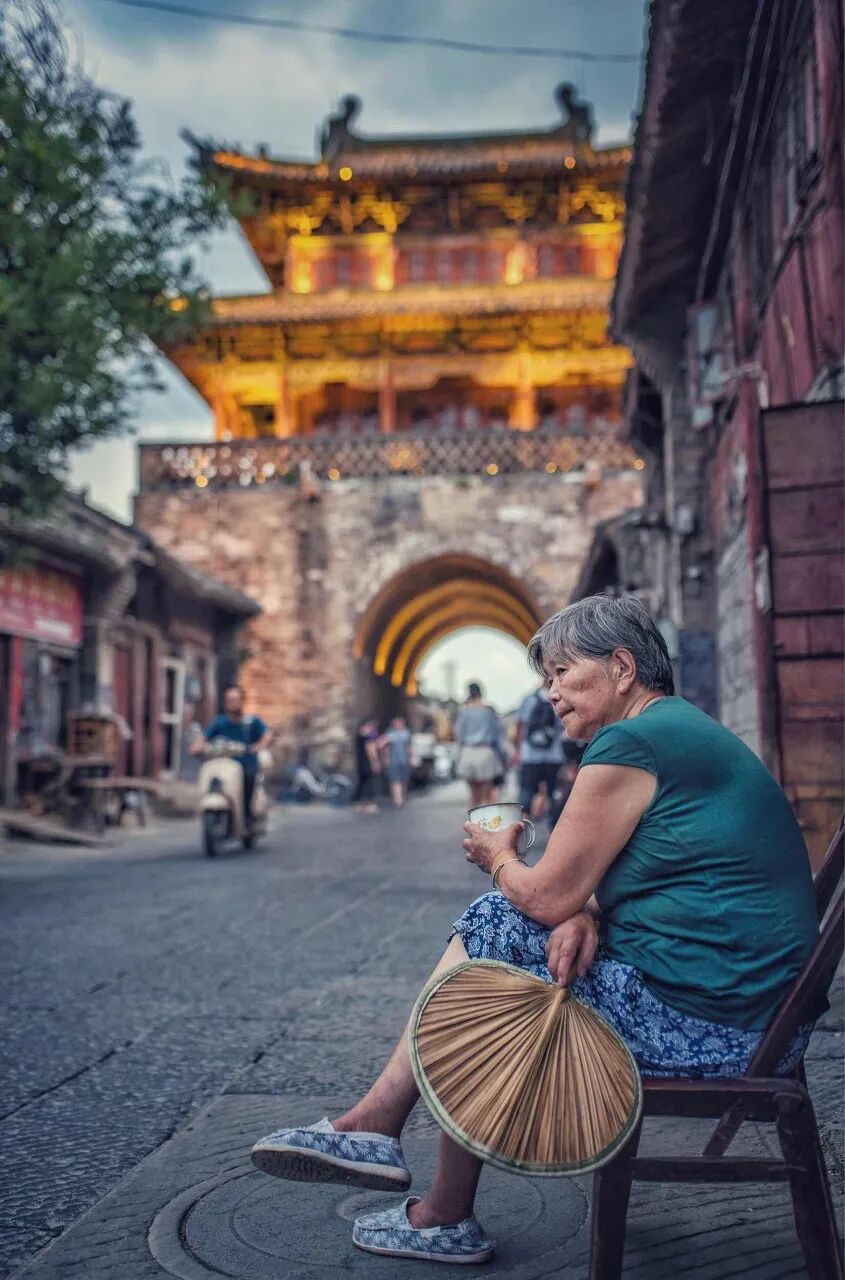Image related to Luoyang: Ancient Capital Adorned with Fragrant Peonies, Recommended by China's Foreign Ministry to the World