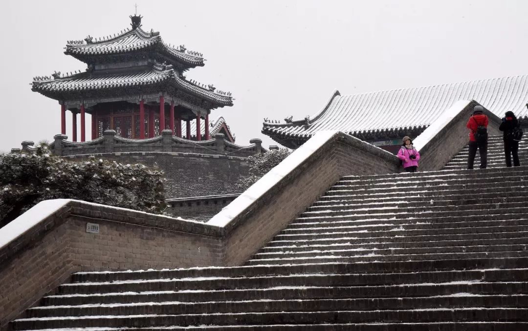 Image related to Kaifeng: From Bianjing of the Northern Song Dynasty to a Historic City Today—The Bustling Memories in Along the River During the Qingming Festival and the Sorrow of a Million Farewells