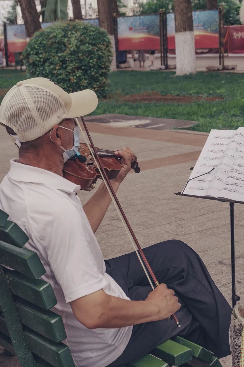 Image related to Harbin: The Ice-Snow Legend of the Oriental Paris! Central Avenue & St. Sophia Cathedral – A Farewell of 120,000 in Northeast China's Past