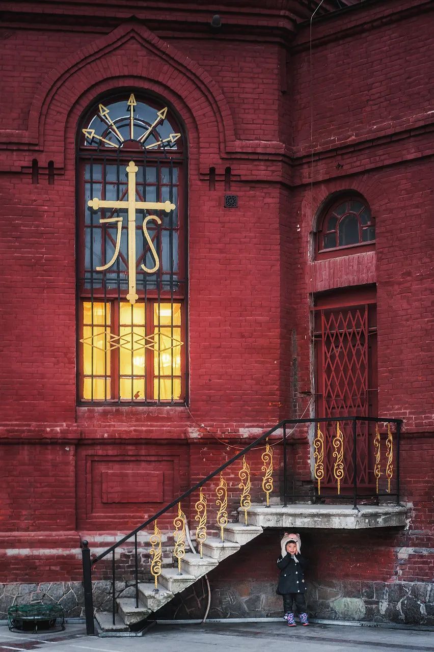 Image related to Harbin: The Ice-Snow Legend of the Oriental Paris! Central Avenue & St. Sophia Cathedral – A Farewell of 120,000 in Northeast China's Past