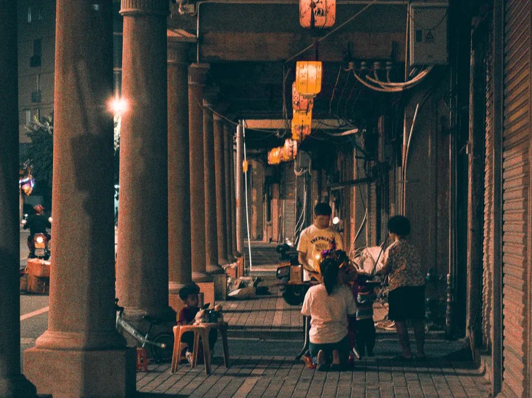 Image related to Zhanjiang: A Seafood Paradise That Will Blow Your Mind! Stunning Sea Views Rivaling Sanya + Mouthwatering Delights to Wow Your Feed – Worth the Trip for Food Alone