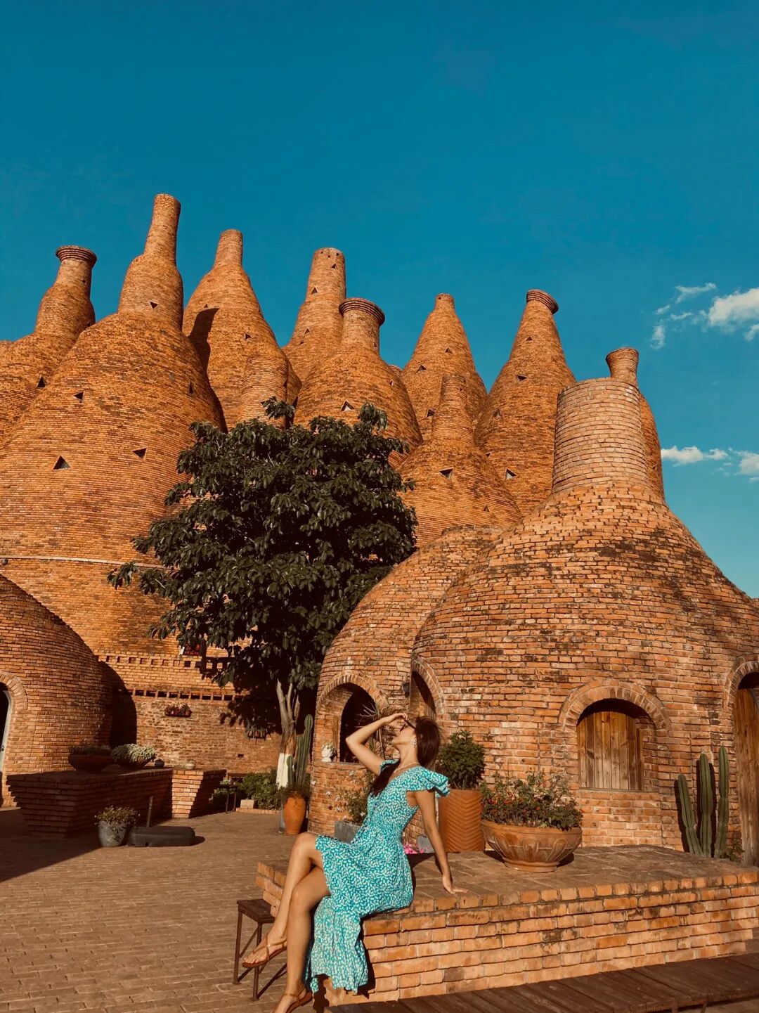 Image related to Mile: A Divine Town Sharing Buddha's Name! Winter at 22°C + Decade-Old Prices, Living a Moroccan Dream in Dongfengyun