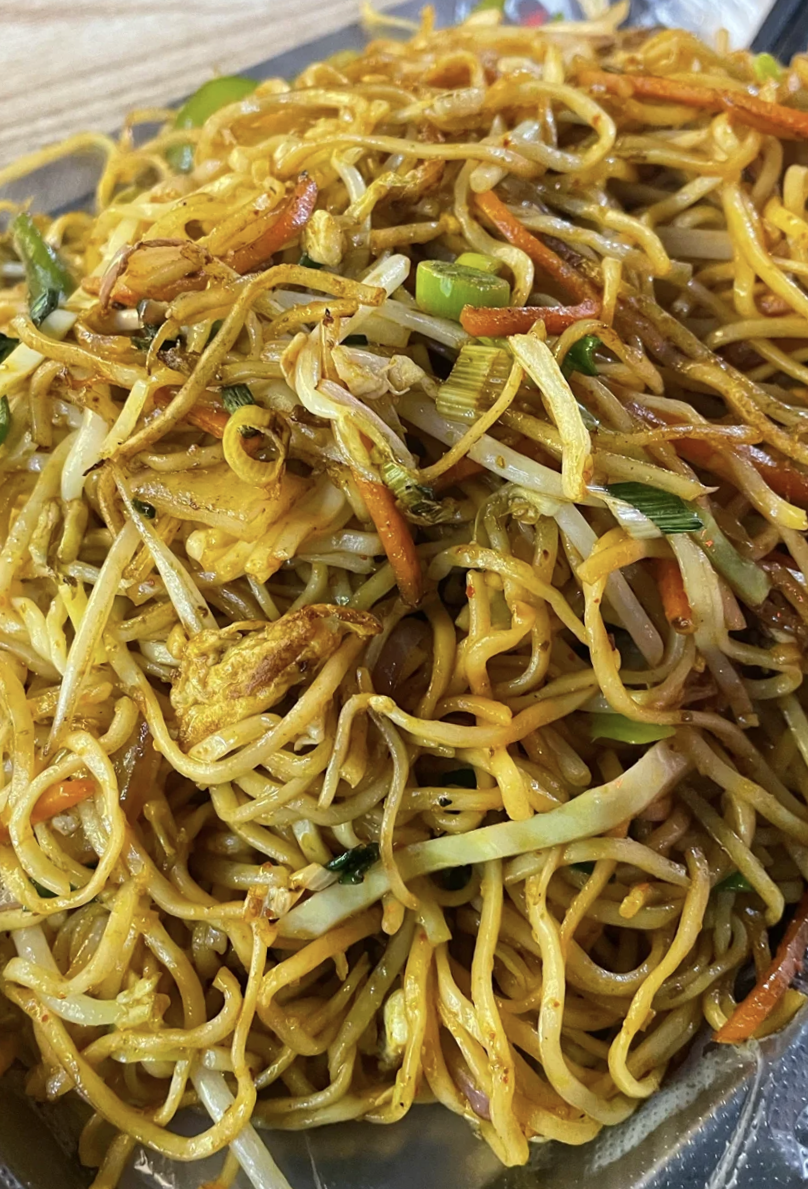 Image related to The Northwest Carb Capital Where Oil-Fried Bread and Fine Noodles Bloom, Keeping Millions Awake with Cravings