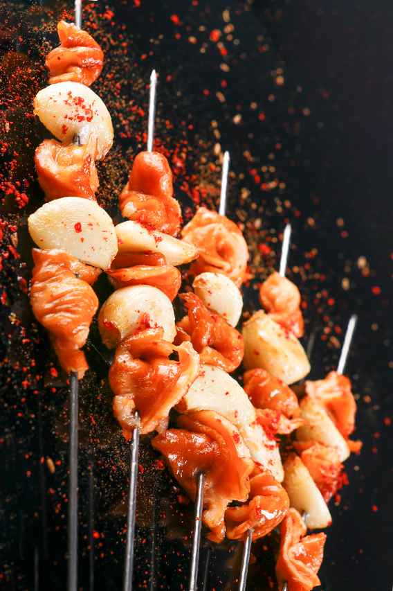 China's Top Garlic-Eating Province: So Hardcore That Even Locust Blossoms Are Drenched in Garlic Sauce!