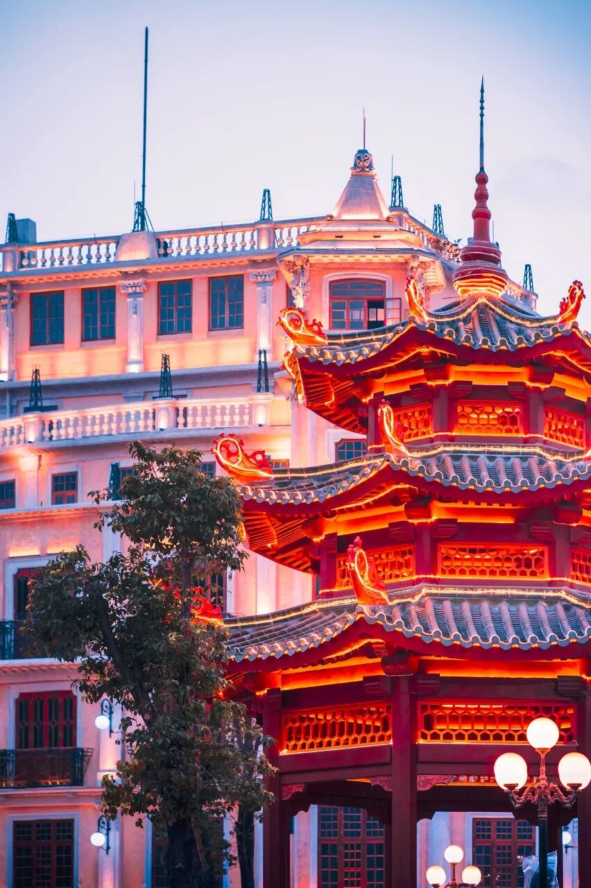 Zhanjiang: A Seafood Paradise That Will Blow Your Mind! Stunning Sea Views Rivaling Sanya + Mouthwatering Delights to Wow Your Feed – Worth the Trip for Food Alone