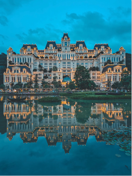Image related to China's Most Luxurious Mansion: The 2.7-Billion-Yuan "White House" of Guiyang—Built for Just Two Families?